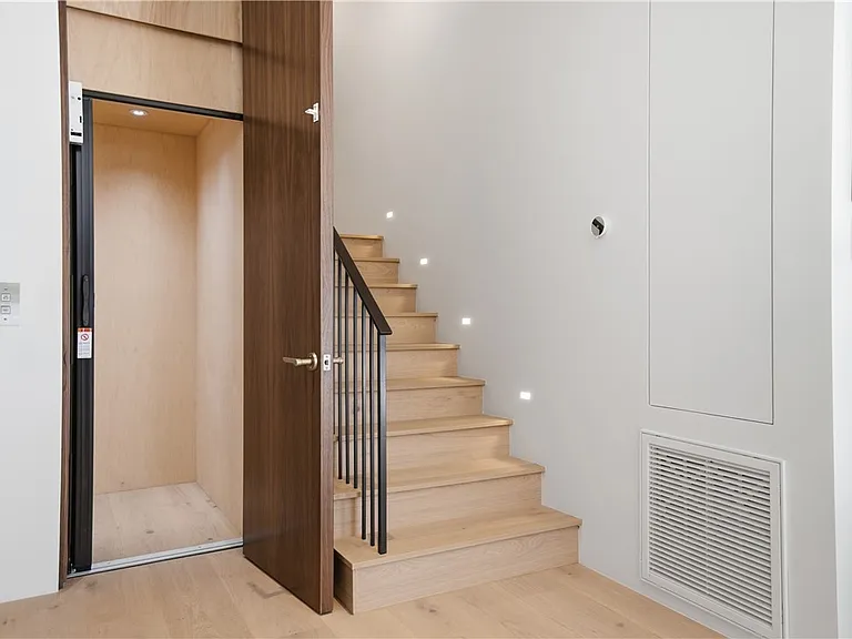 400 Heliotrope Ave — Photo 12