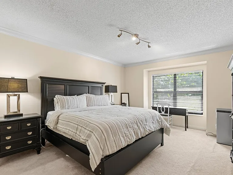 2835 Polo Island Dr #H202 — Photo 17