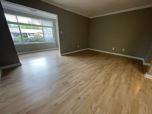 5th image of 408 Skyview Dr APT B