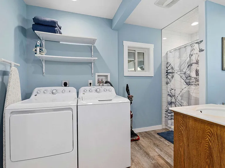 Laundry Room Cabinet