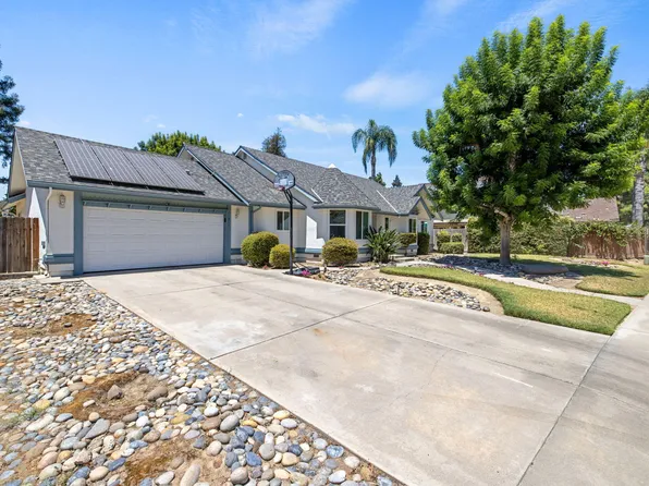 1843 S Oakhurst Court, Visalia, CA 93292