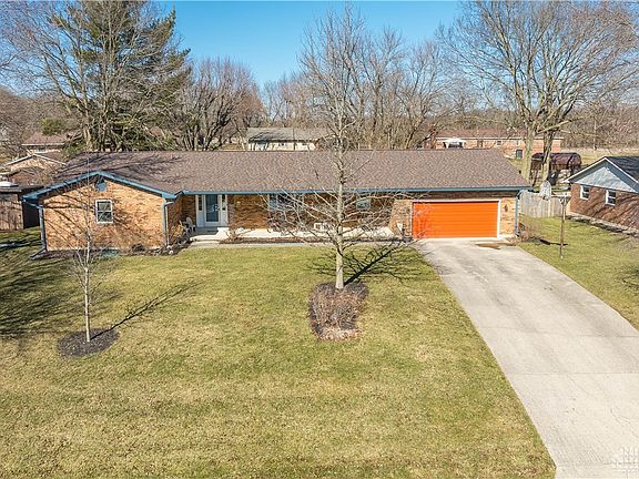 3rd image of 1267 Old Country Ln