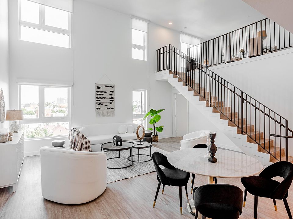 1st image of 800 S Harvard Blvd APT 516