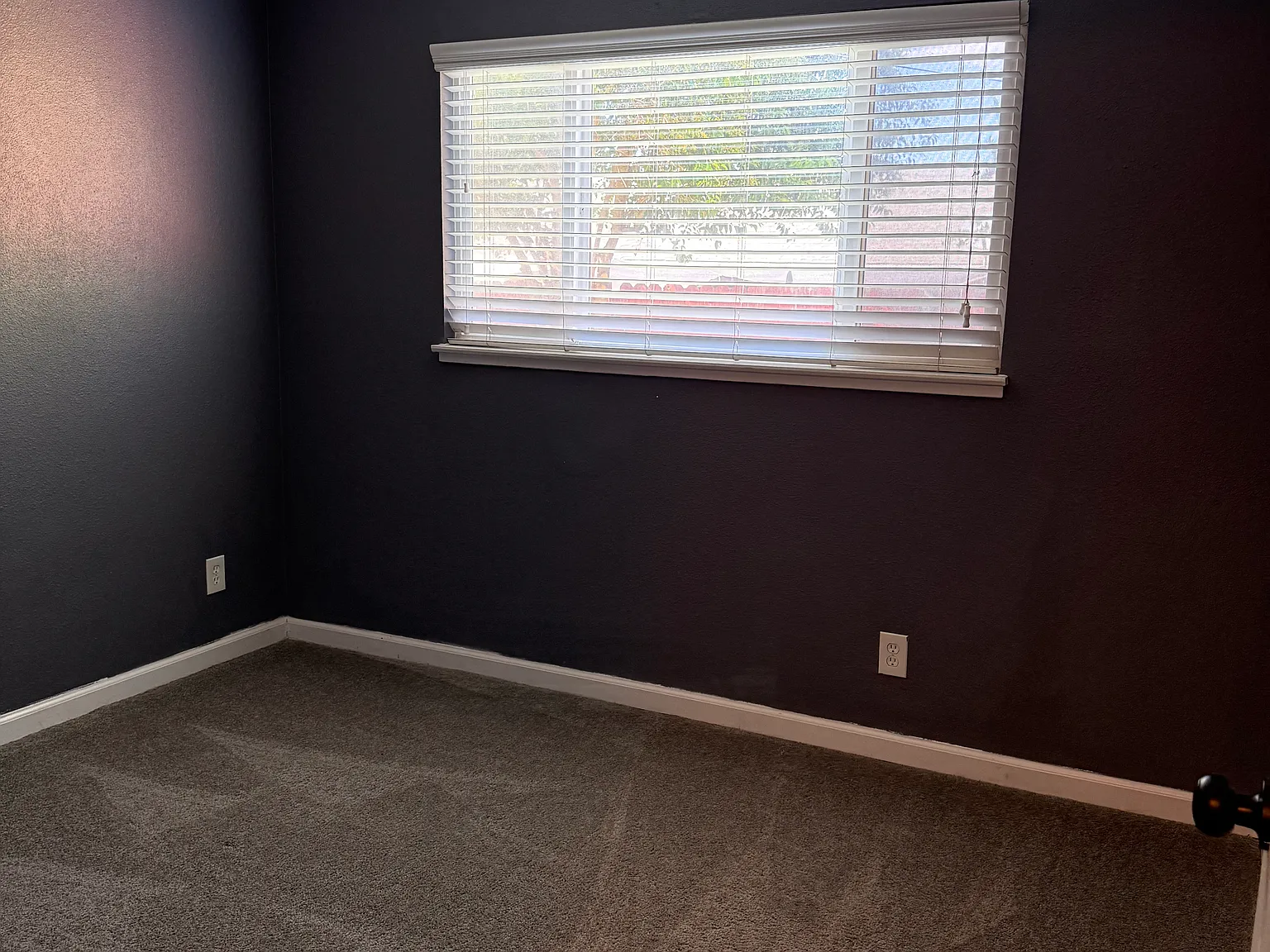 3 bed, 960 sqft, $2,650 — Photo 3