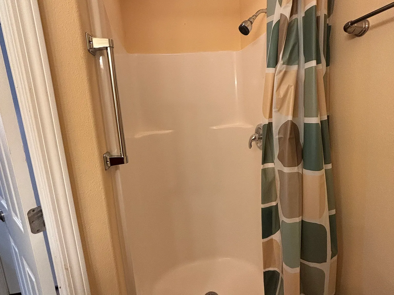 1 bed, 480 sqft, $1,200 — Photo 3