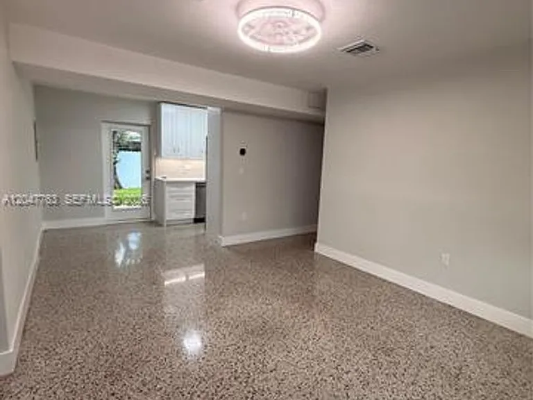 10555 SW 32nd St #10555 — Photo 13