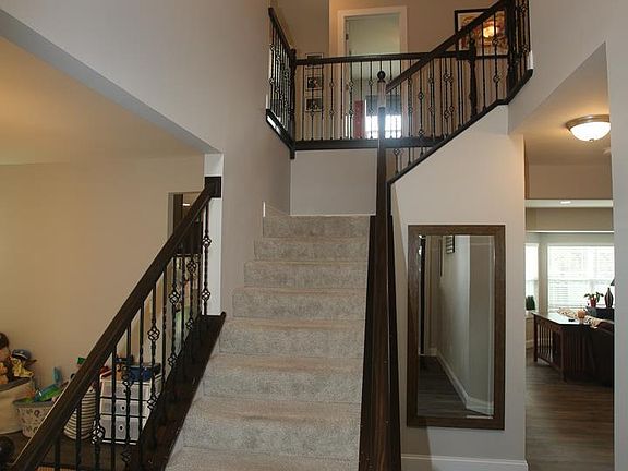 4th image of 1126 Folger Ave