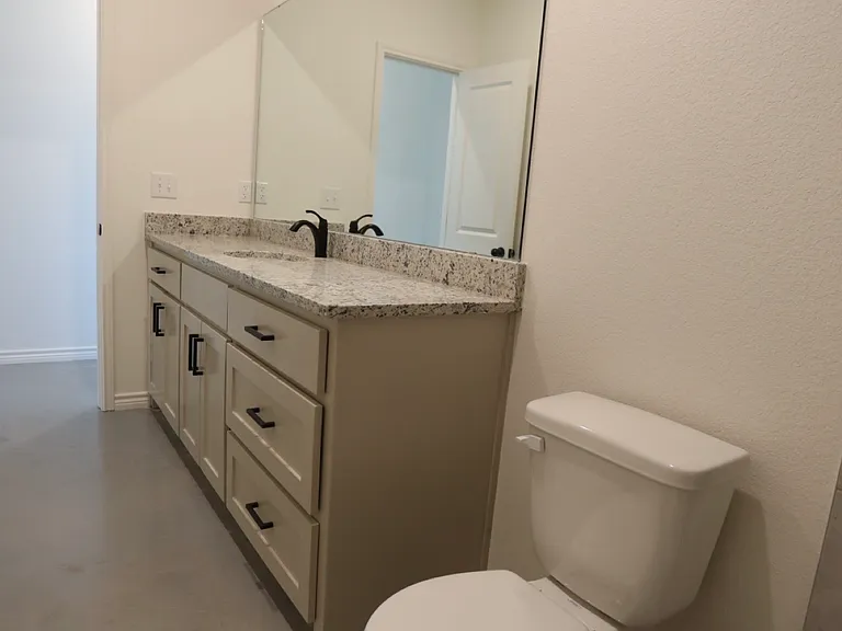 4119 Long Creek Ln #B — Photo 16