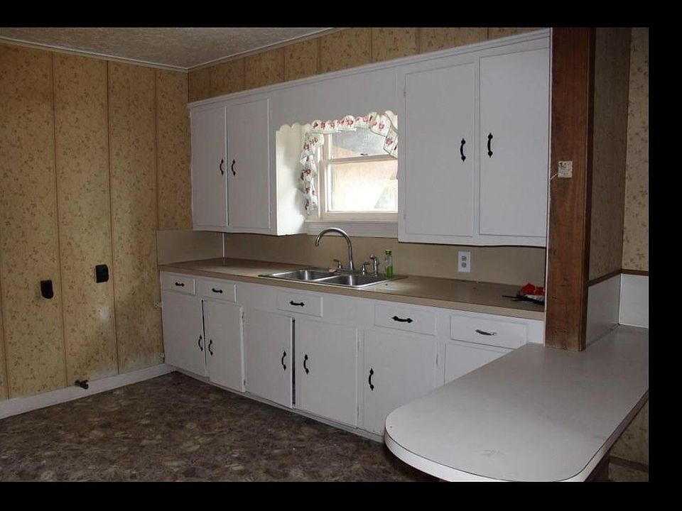 1st image of 204 W Othello St