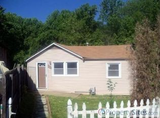 2311 Dupont Ave, Suitland, MD 20746