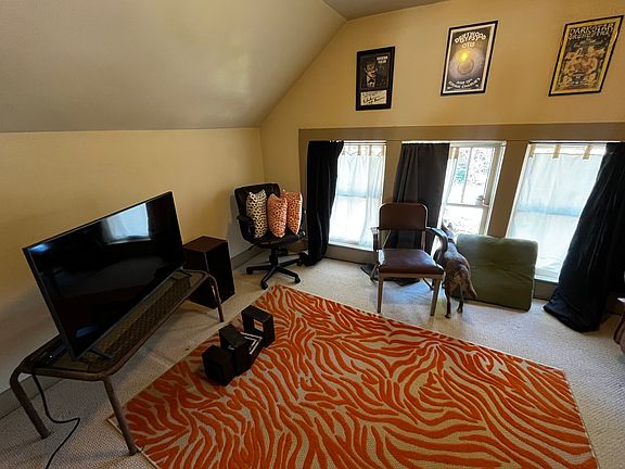 5th image of 124 Ransom Ave