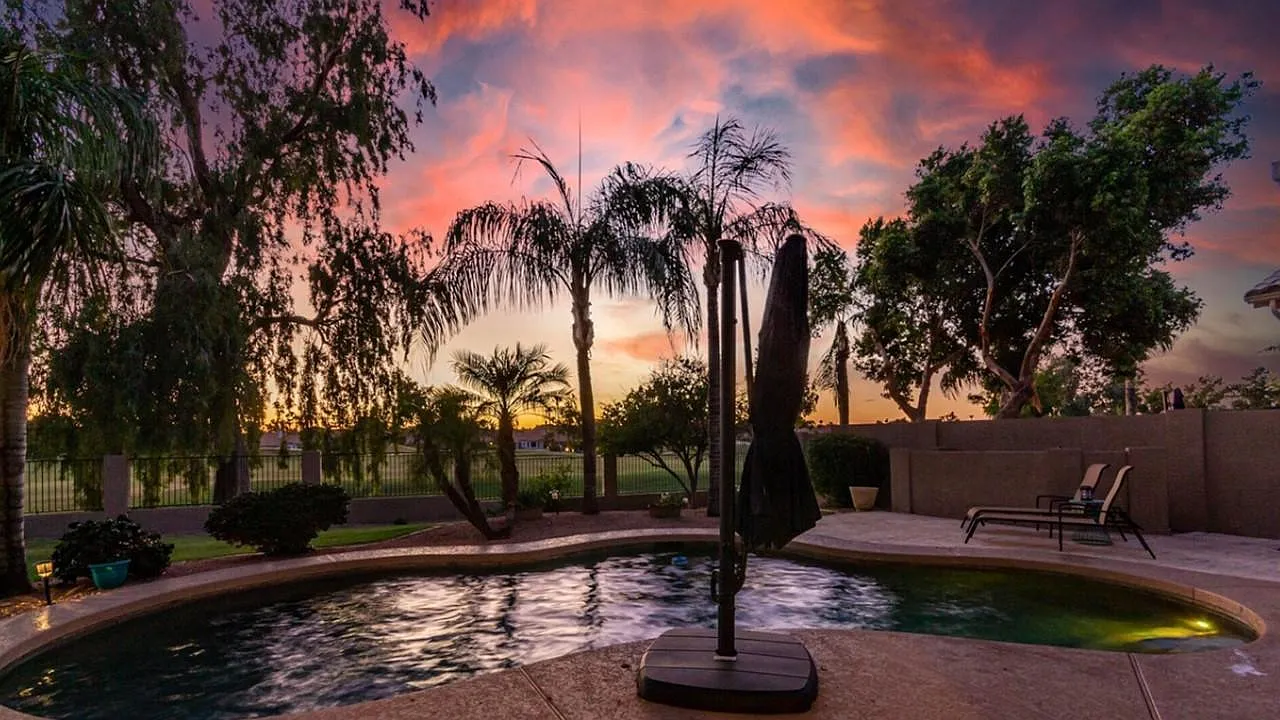 3 bed, 2383 sqft, $6,095 — Photo 3