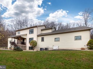 2299 Black River Rd, Bethlehem, PA 18015