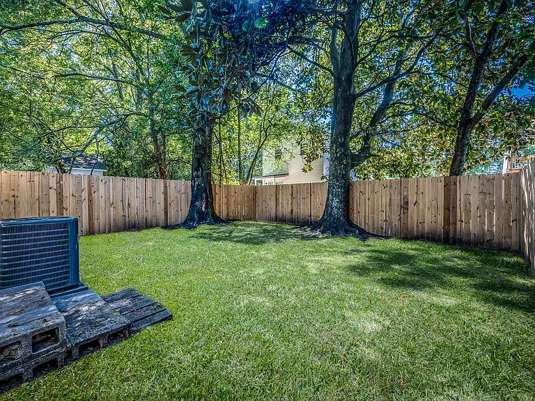 4673 Hassell Ave — Photo 24