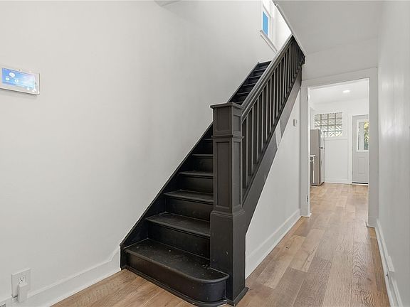 3rd image of 2435 Perry St