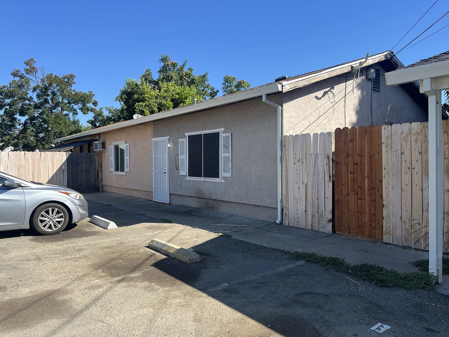 1115 Holly Avenue #B - B — Photo 1