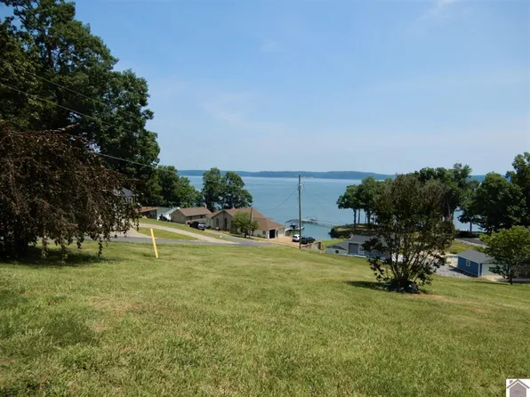 27 Paradise Point Rd, Gilbertsville, KY 42044