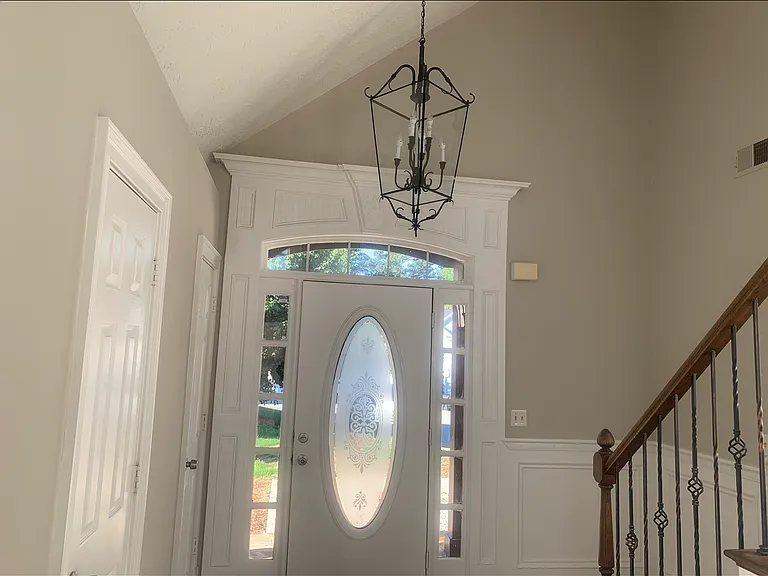 3375 Saint James Pl — Photo 3
