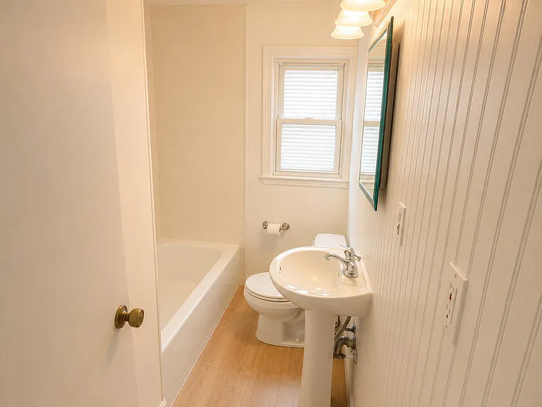 155 Highland Blvd — Photo 4