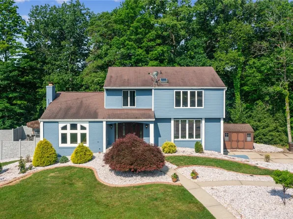 3570 W Windover Ct, Murrysville, PA 15668