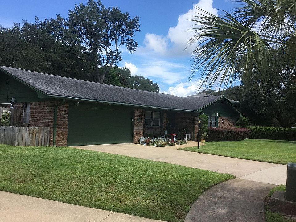 1st image of 611 Kensington Ct