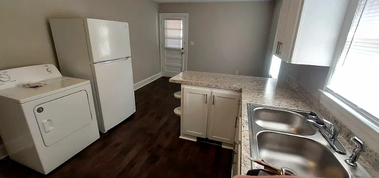 1105 Cedar Ln — Photo 10
