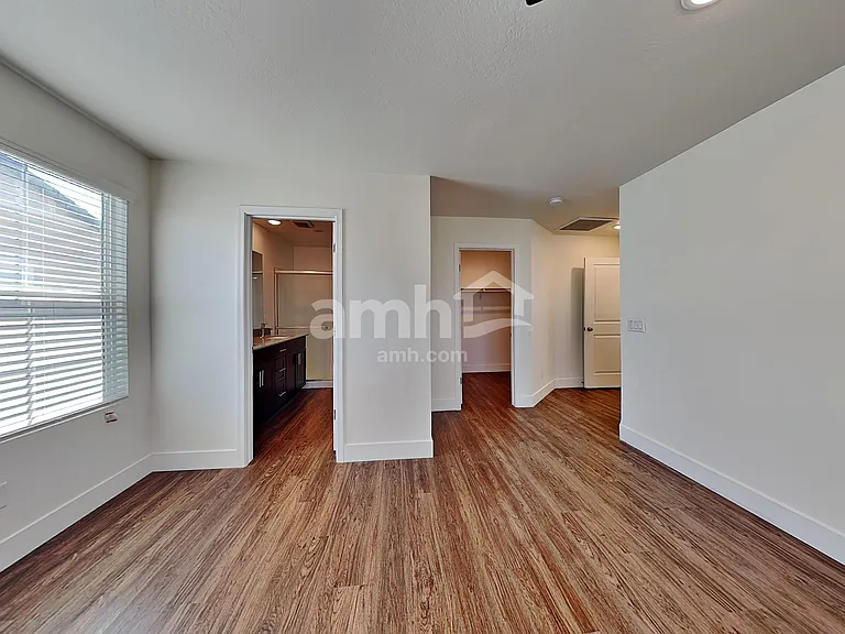 21578 S 231st St — Photo 8
