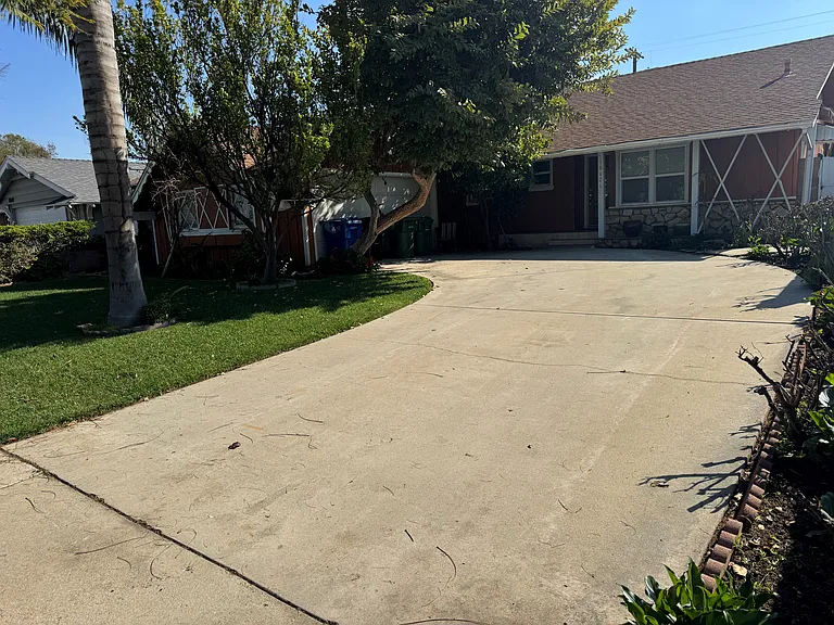18626 Community St — Photo 2