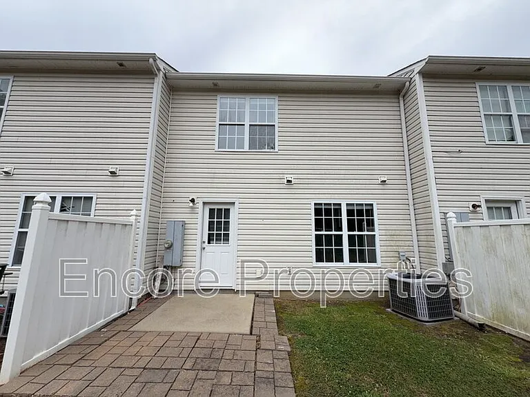 444 Anna St — Photo 19