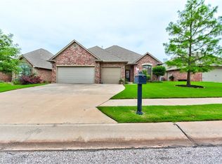 3208 Songwood Dr, Edmond, OK 73003