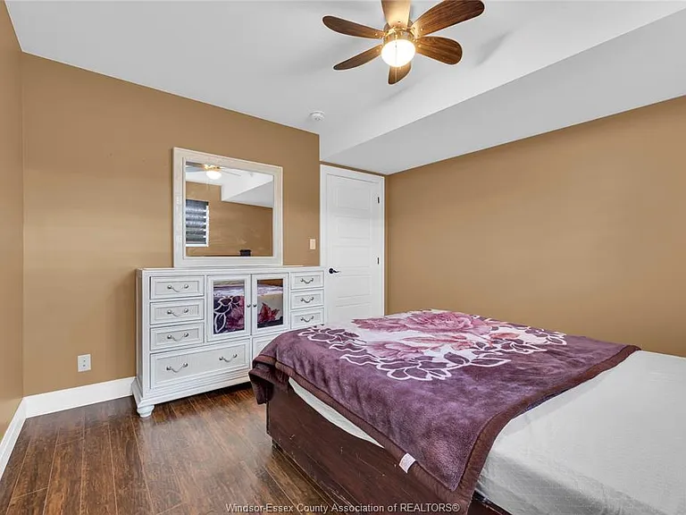 498 Sacred Heart Dr #LOWER — Photo 18