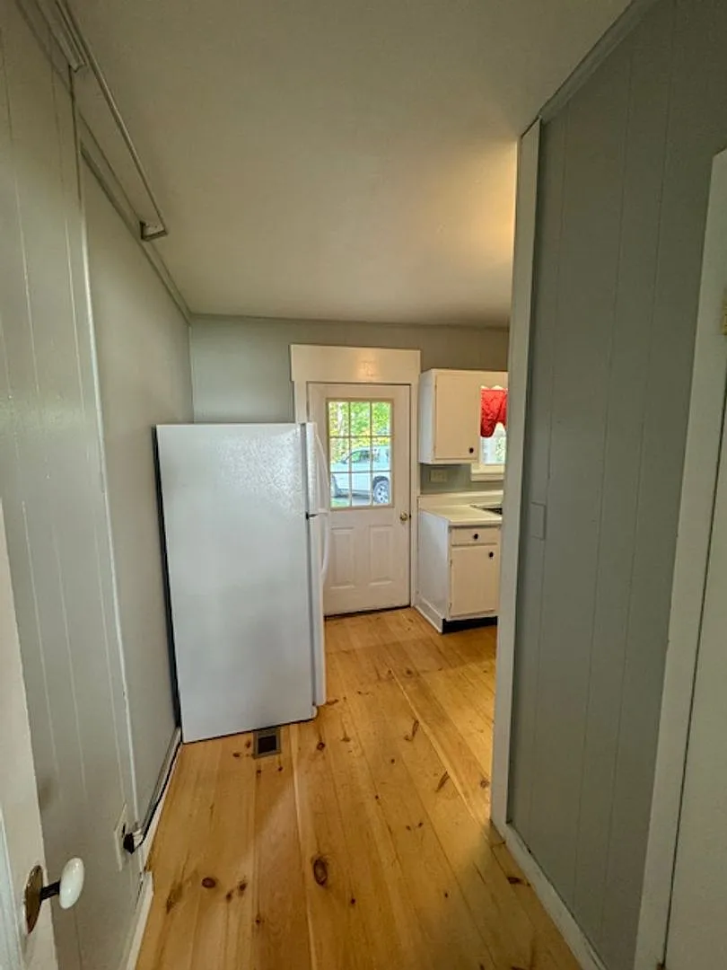 18 Maple Street — Photo 4