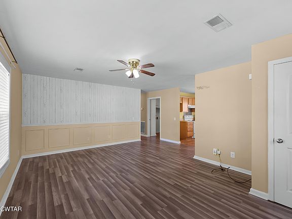 4th image of 1021 E Cherry St