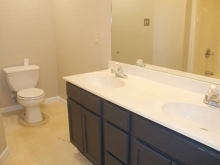 336 Creekview Ln — Photo 26