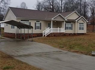 3683 Innes Ln, Maiden, NC 28650