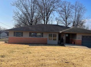 1218 S Bevabeck Dr, Marion, IL 62959