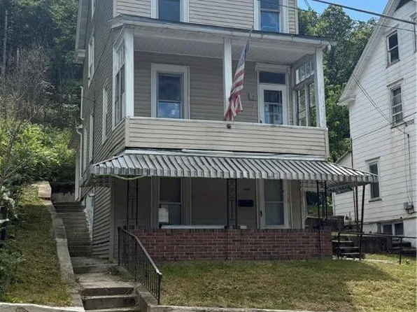 1 W High St, Nesquehoning, PA 18240