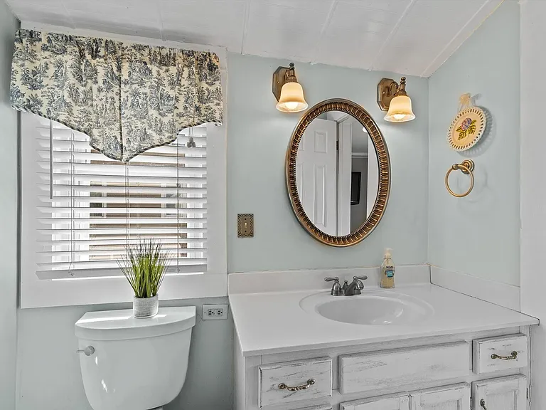 549 S Crest Rd #1 — Photo 9