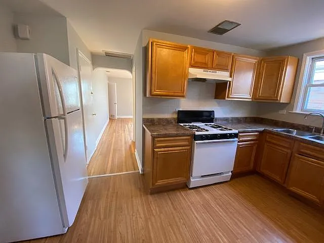 Building Photo - 2233 N Harlem Ave #2N