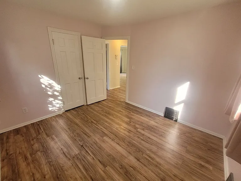 6987 Greenleaf Ave — Photo 6
