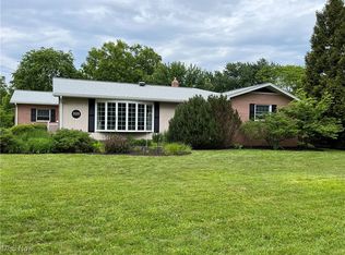 325 Beaumont Dr, Akron, OH 44333