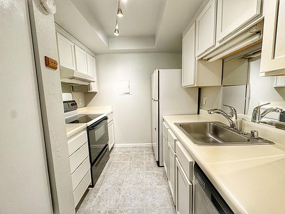 4th image of 14640 NE 32nd St APT D8