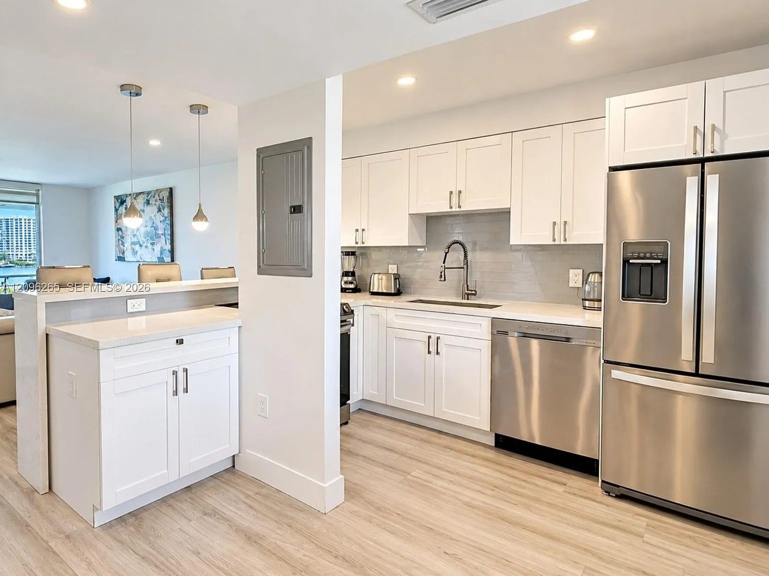 Point East One Condo-Bldg — Photo 3