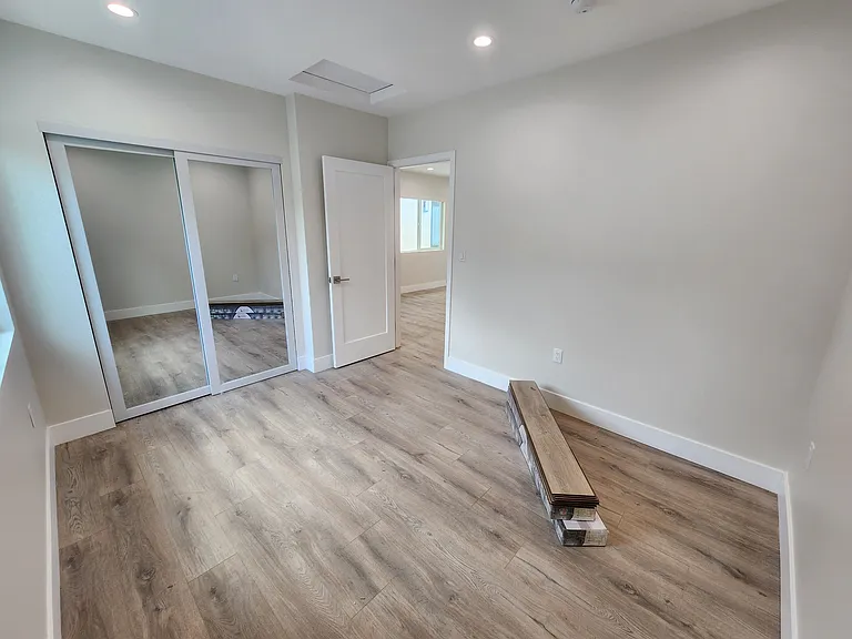 528 Amherst Dr — Photo 14