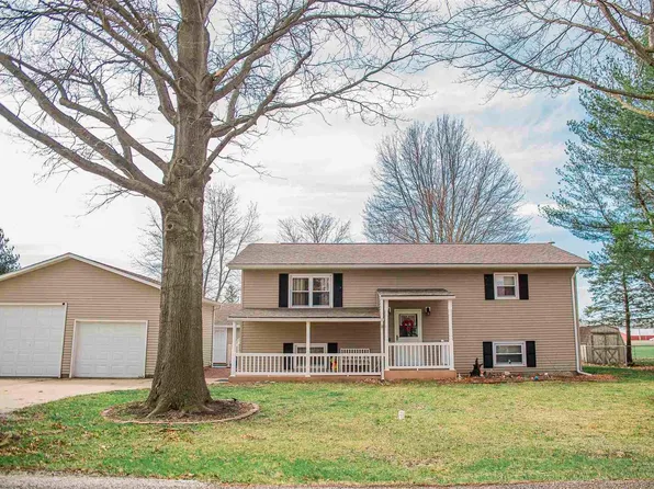 1320 E Center St, Carthage, IL 62321