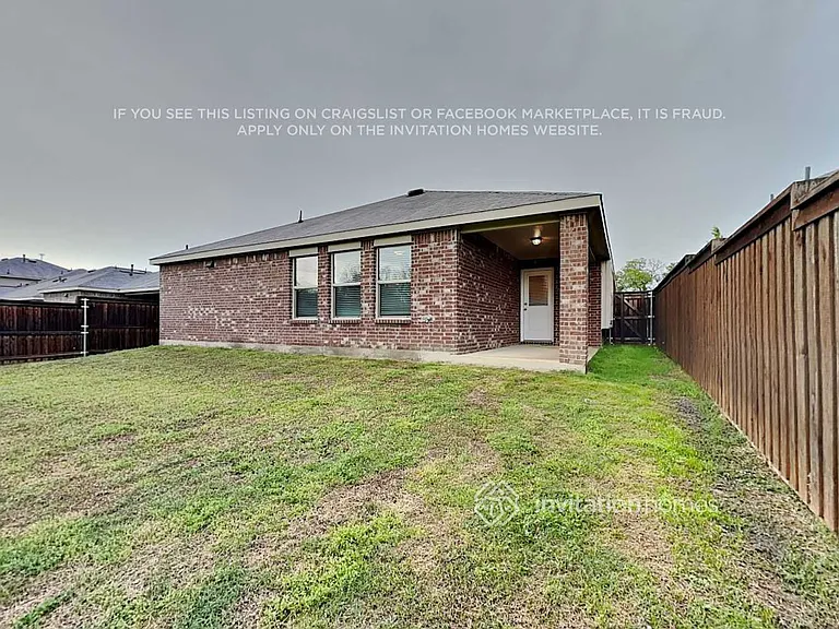 1800 Alamandine Ave — Photo 18