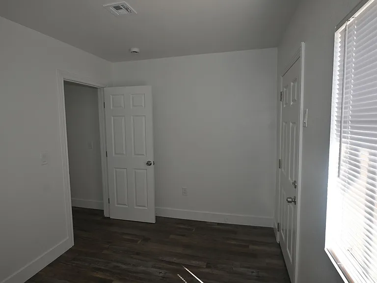 1007 C St #1 — Photo 26