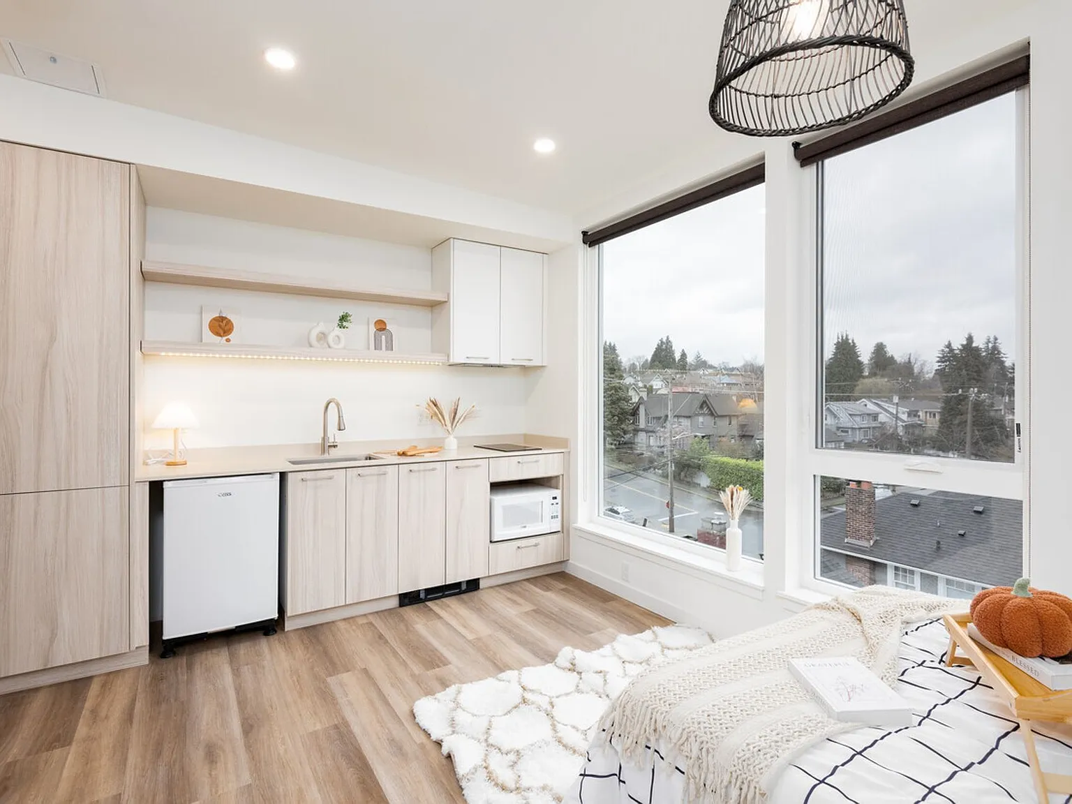 Greta Apartments | Private Kitchen Studio near UW — Photo 2