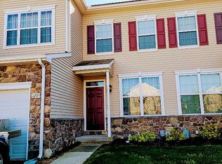 2204 Live Oak Ln, York, PA 17406