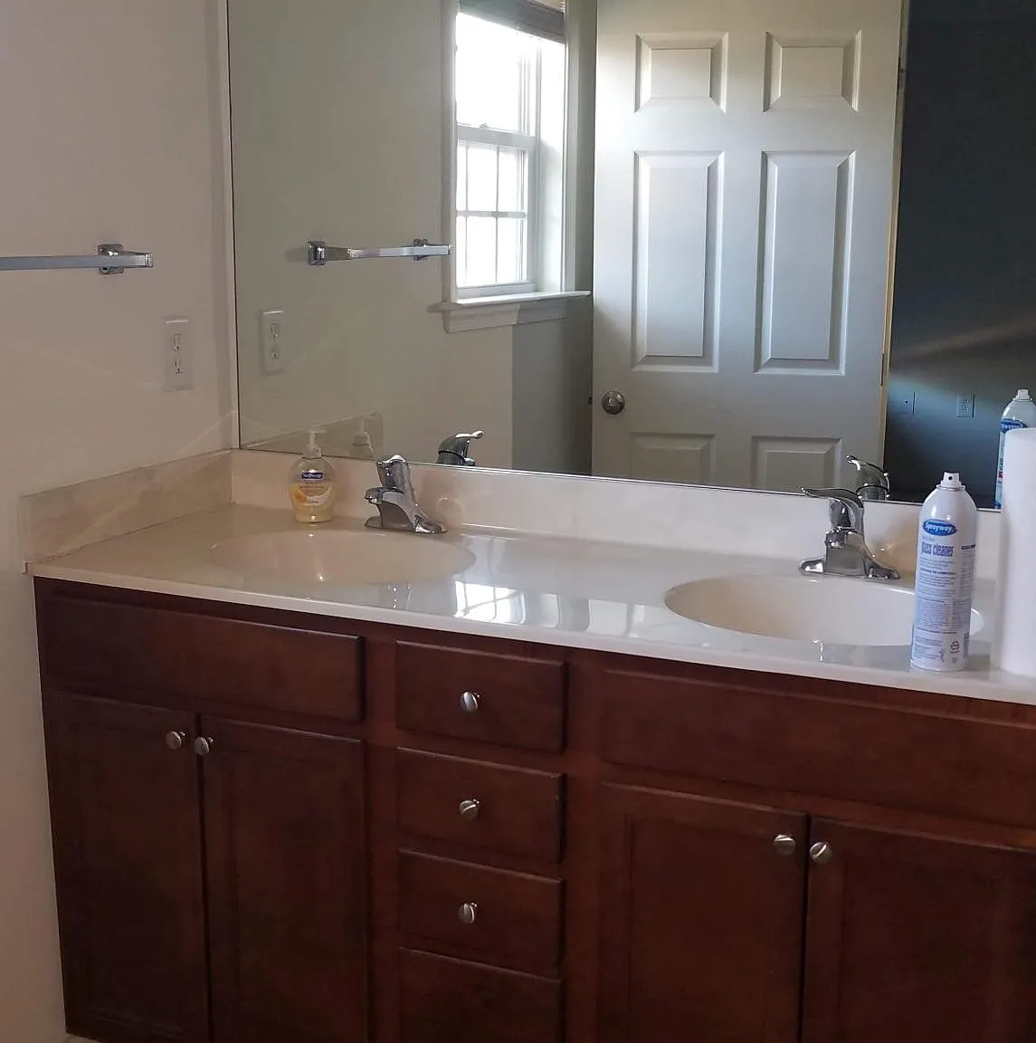 244 Morlatt Ln — Photo 2